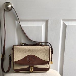 ~SOLD~Dooney & Bourke AWL Carrier Shoulder Bag